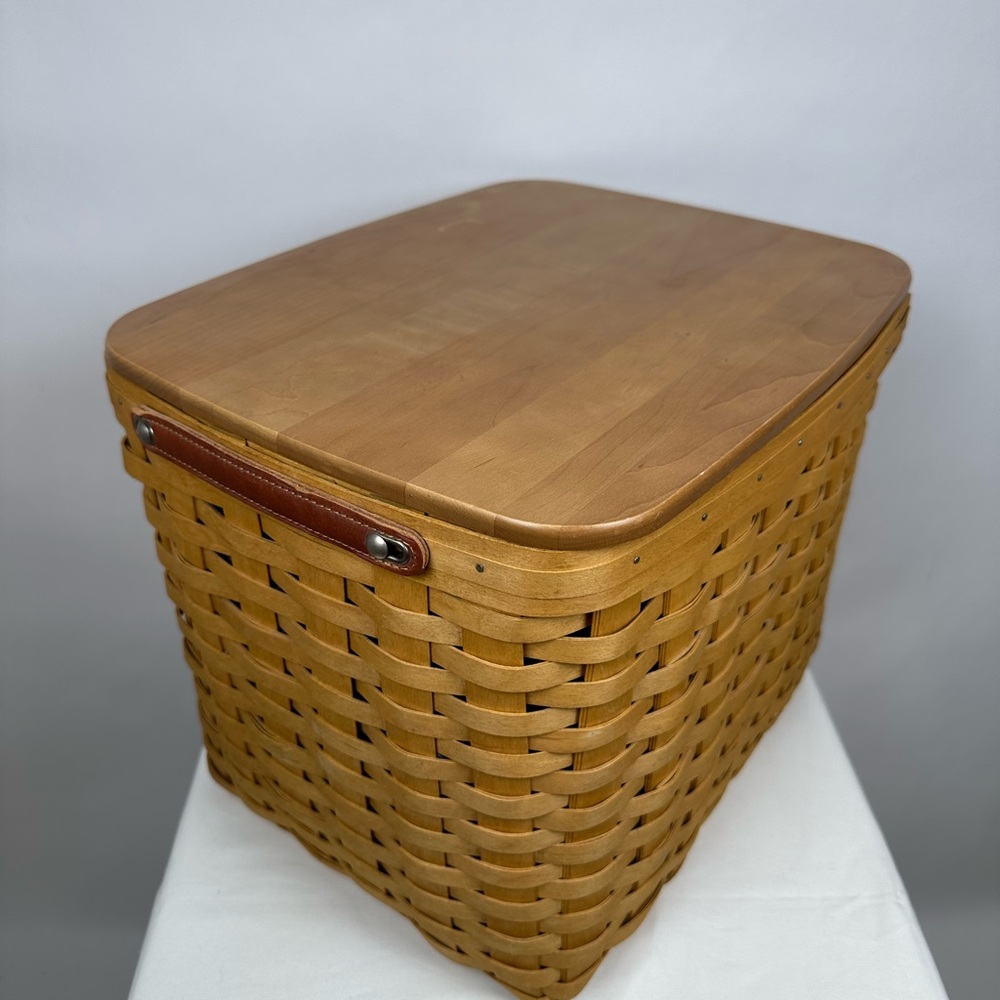 2005 Longaberger Hostess File Basket, includes Wood Lid and Protector